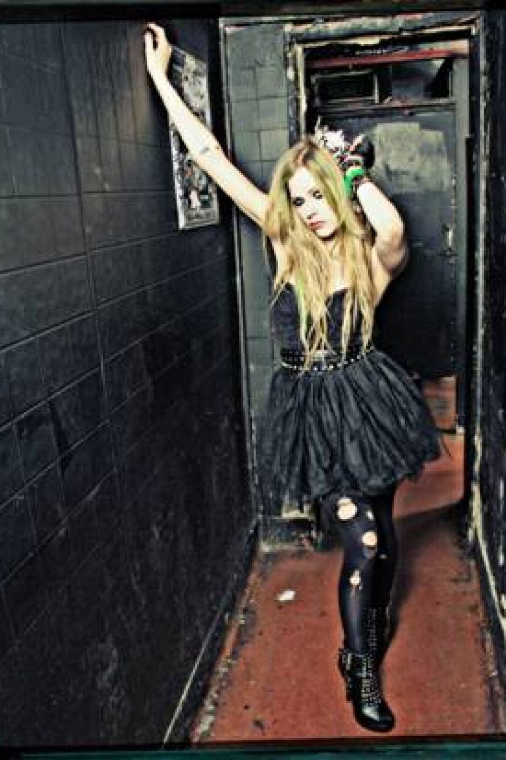 Avril Lavigne: “I’m obsessed with platforms!”
