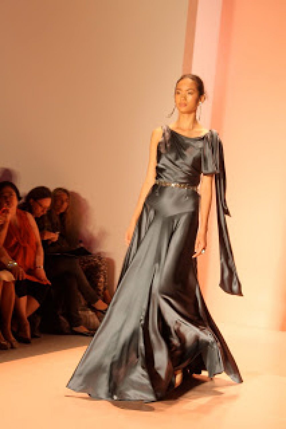 Mercedes-Benz Fashion Week S/S 2011: Jenny Packham