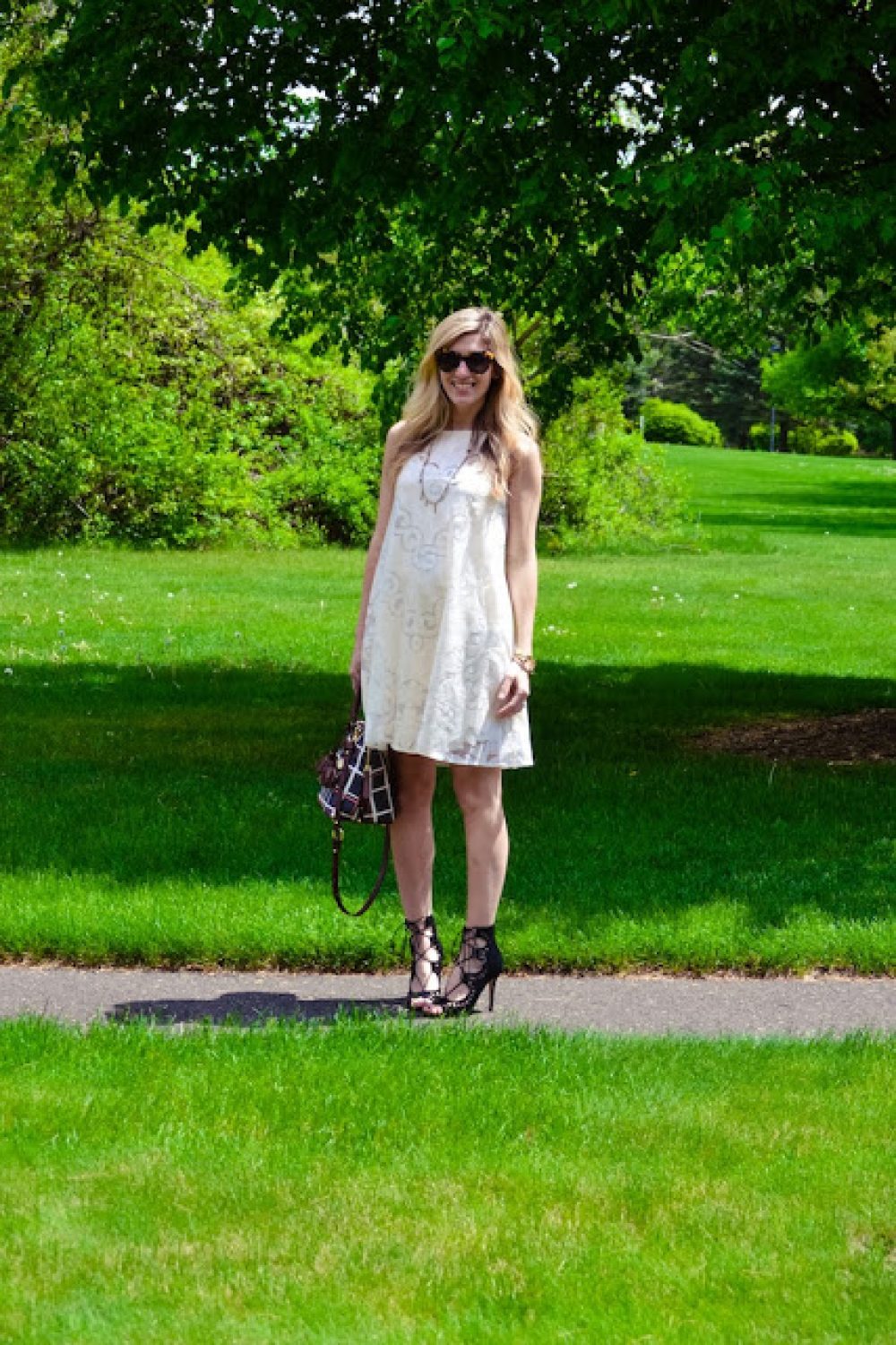 blogger + heels = Sparkling Footsteps