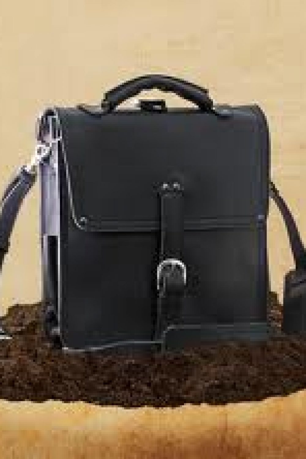 My New Satchel: Saddleback Leather