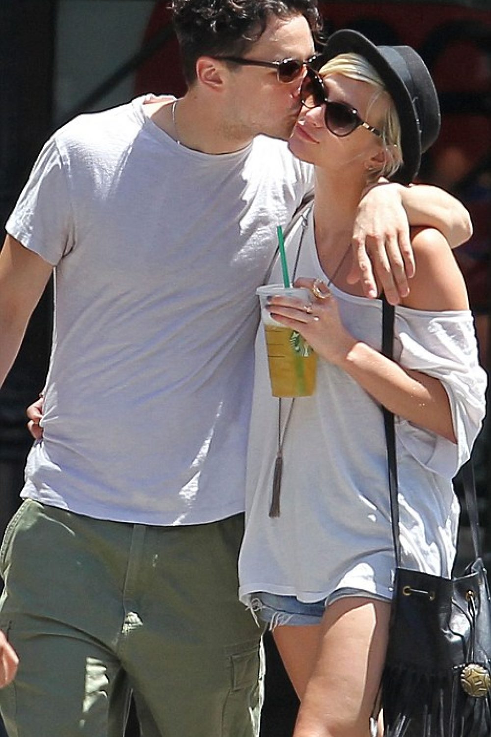 Ashlee Simpson Hearts Her French Kande Necklace